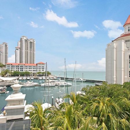 Home-Suites In Straits Quay, Penang George Town Buitenkant foto